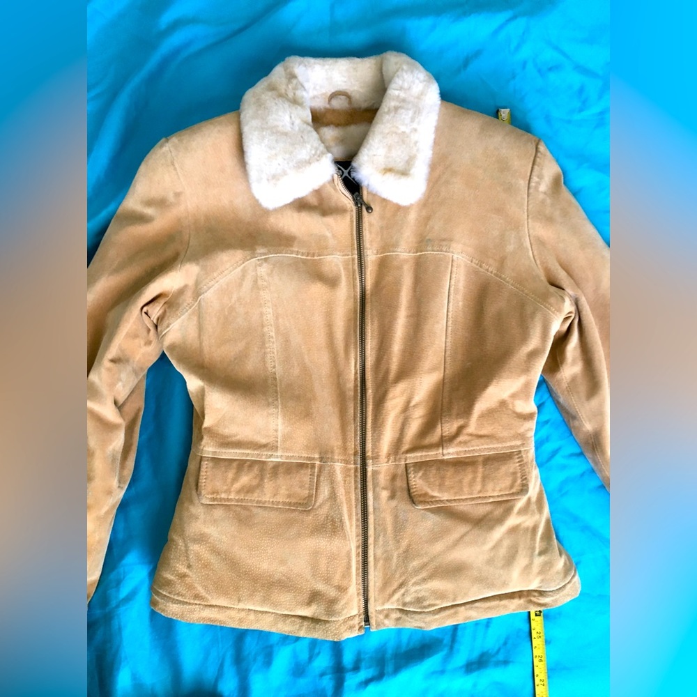 90’s Wilson’s leather heavy suede camel jacket with faux fur lining throughout